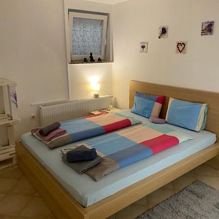 Room Julija Zirovnica Dış mekan fotoğraf